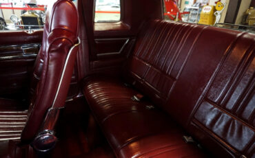 Oldsmobile-Cutlass-1983-Classic-Car-24