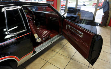 Oldsmobile-Cutlass-1983-Classic-Car-25