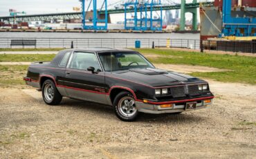 Oldsmobile-Cutlass-1983-Coupe-1