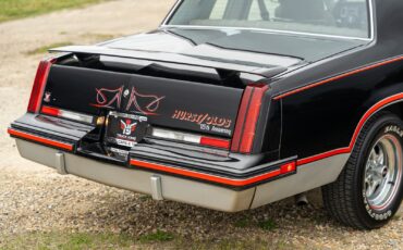 Oldsmobile-Cutlass-1983-Coupe-14