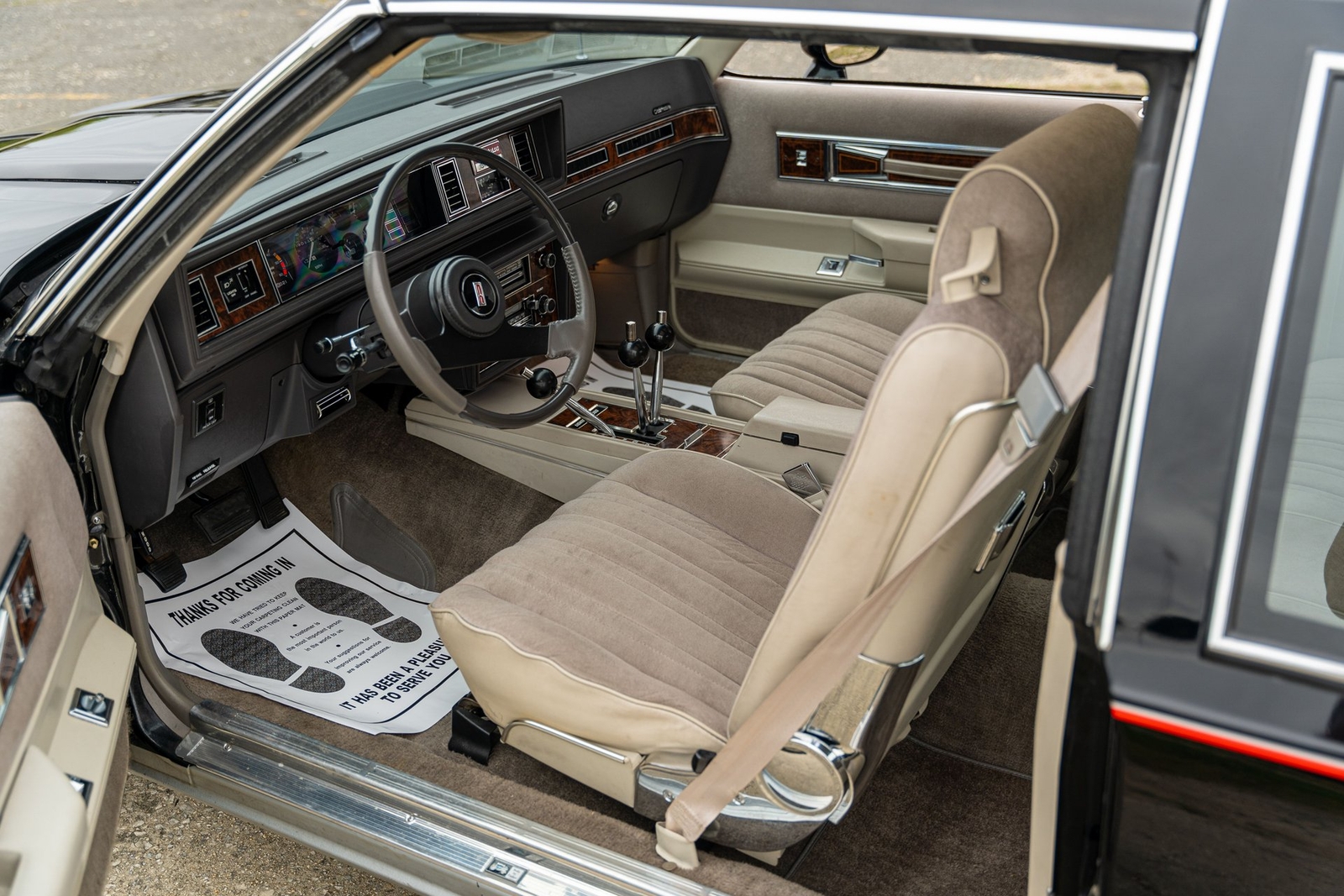Oldsmobile-Cutlass-1983-Coupe-18