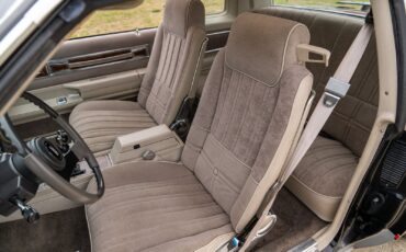 Oldsmobile-Cutlass-1983-Coupe-20