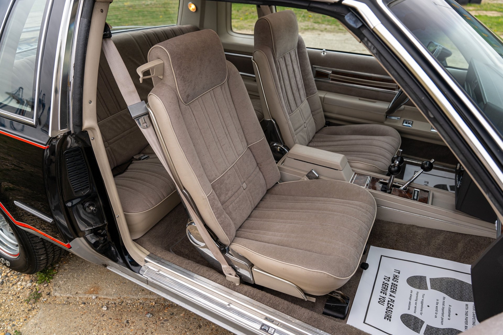Oldsmobile-Cutlass-1983-Coupe-25