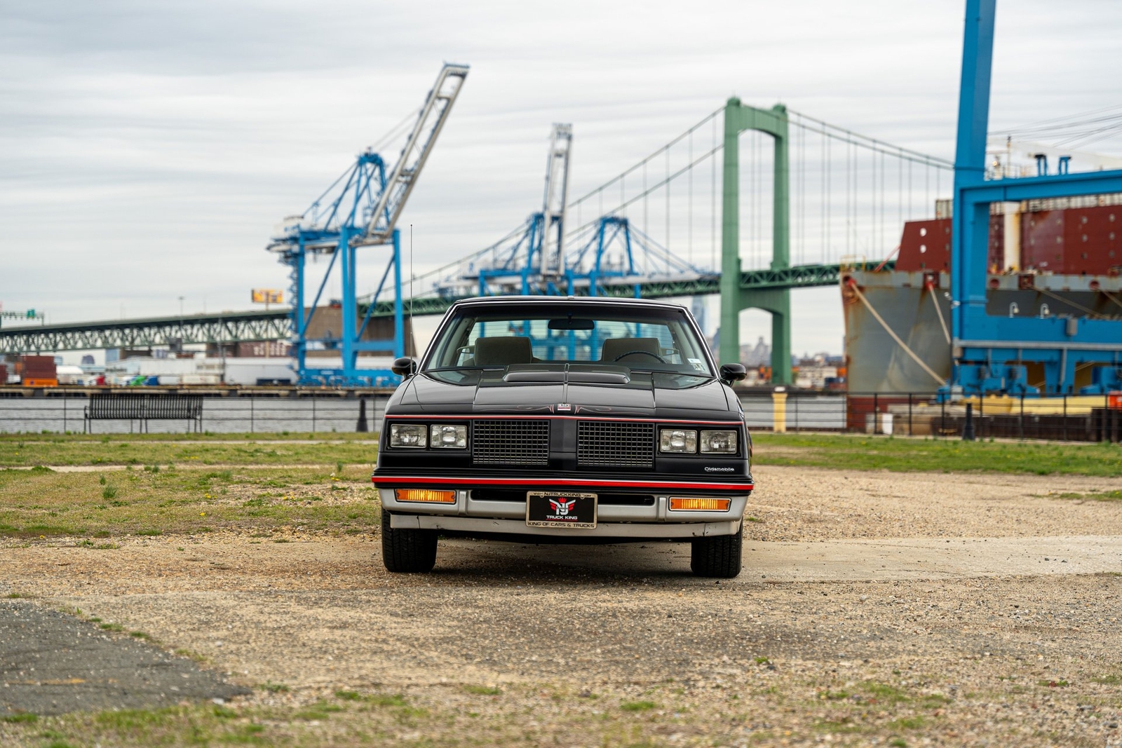 Oldsmobile-Cutlass-1983-Coupe-3
