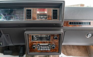 Oldsmobile-Cutlass-1983-Coupe-32