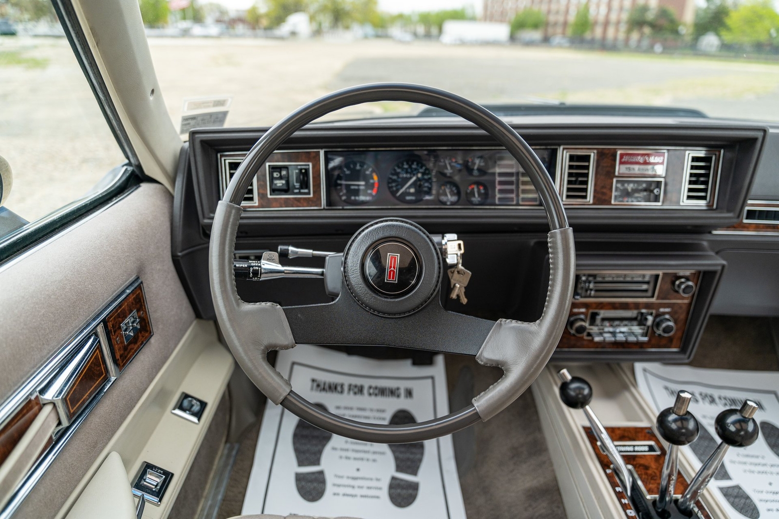 Oldsmobile-Cutlass-1983-Coupe-36