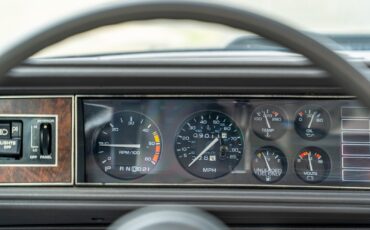 Oldsmobile-Cutlass-1983-Coupe-37