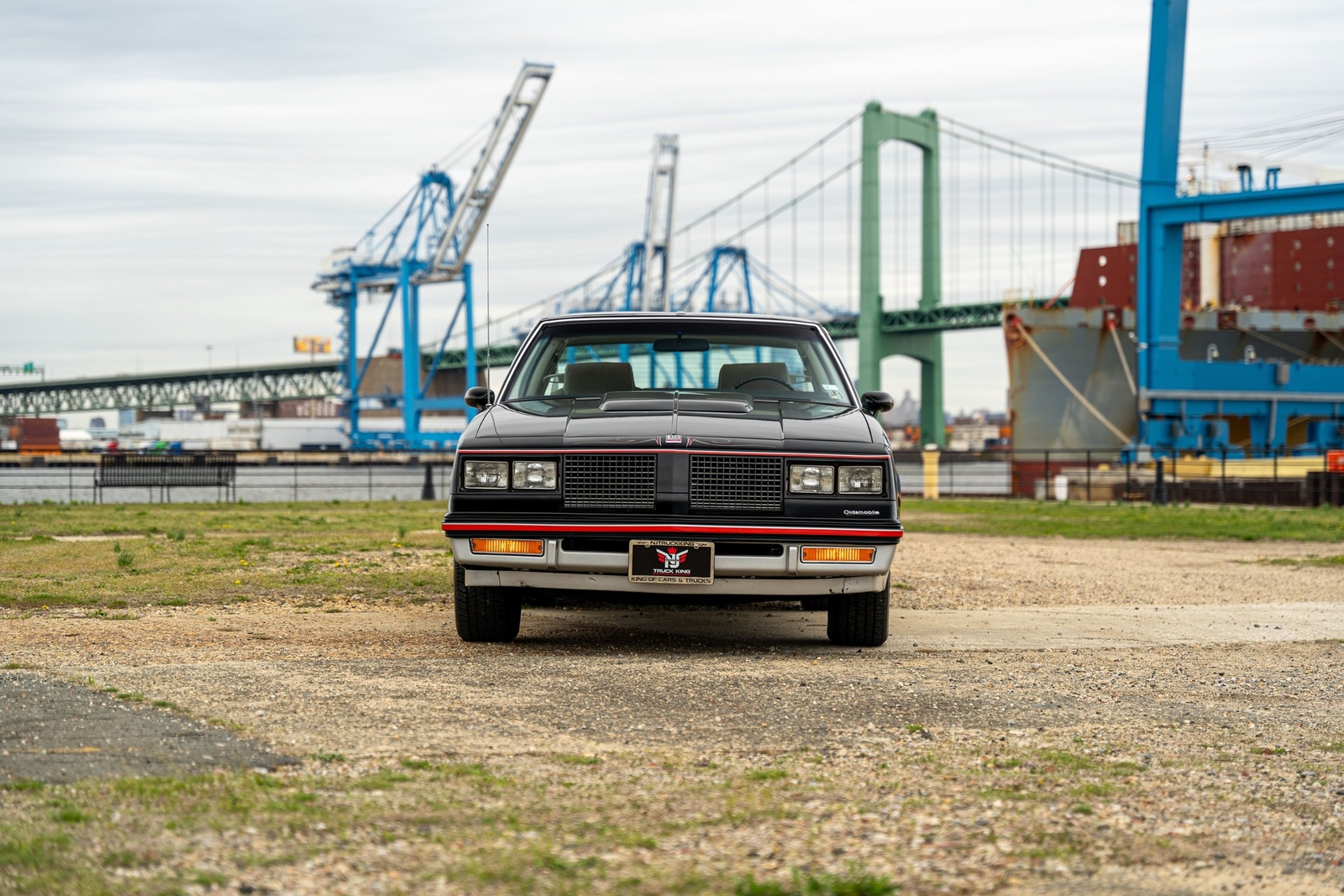 Oldsmobile-Cutlass-1983-Coupe-4
