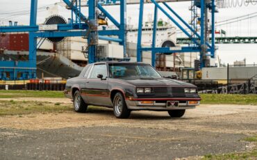 Oldsmobile-Cutlass-1983-Coupe-6