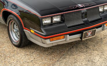 Oldsmobile-Cutlass-1983-Coupe-7