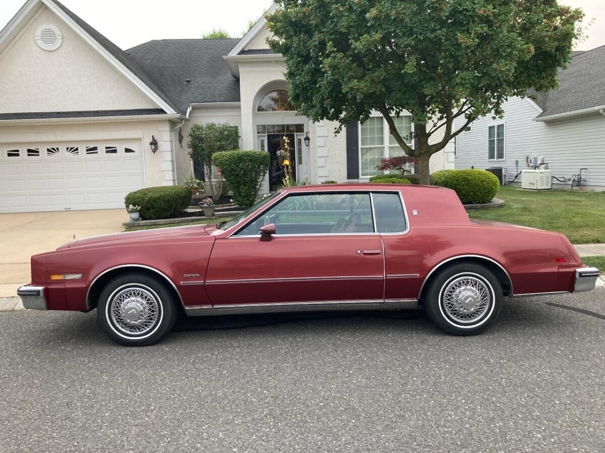 Oldsmobile-Cutlass-1984-Coupe