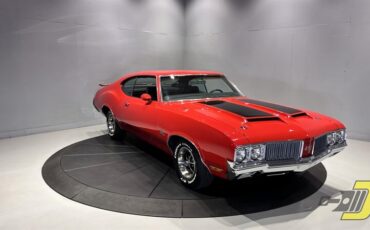 Oldsmobile-Cutlass-4-4-2-1970-Coupe-12