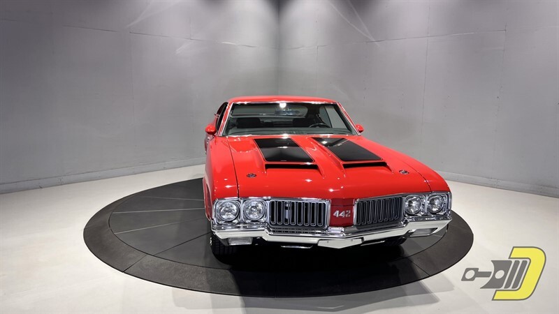 Oldsmobile-Cutlass-4-4-2-1970-Coupe-13