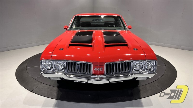 Oldsmobile-Cutlass-4-4-2-1970-Coupe-16