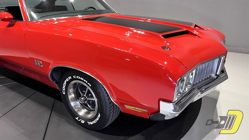 Oldsmobile-Cutlass-4-4-2-1970-Coupe-18