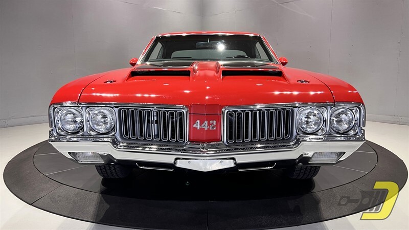 Oldsmobile-Cutlass-4-4-2-1970-Coupe-19