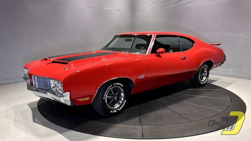 Oldsmobile-Cutlass-4-4-2-1970-Coupe-31