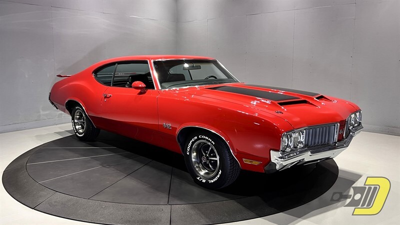 Oldsmobile-Cutlass-4-4-2-1970-Coupe-33