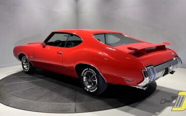 Oldsmobile-Cutlass-4-4-2-1970-Coupe-34