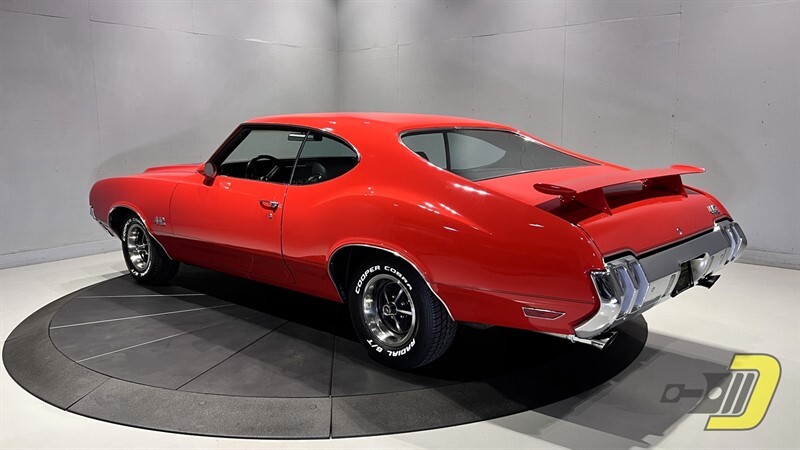 Oldsmobile-Cutlass-4-4-2-1970-Coupe-34