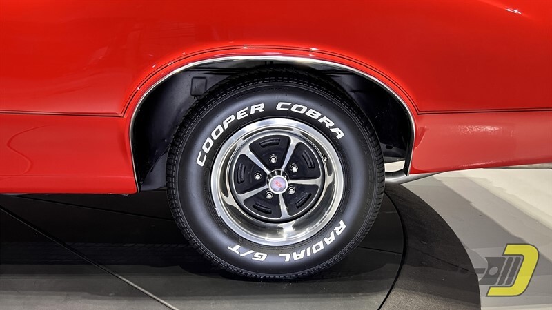 Oldsmobile-Cutlass-4-4-2-1970-Coupe-36