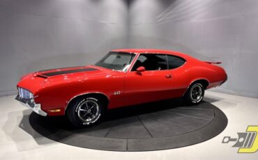 Oldsmobile-Cutlass-4-4-2-1970-Coupe