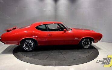 Oldsmobile-Cutlass-4-4-2-1970-Coupe-9