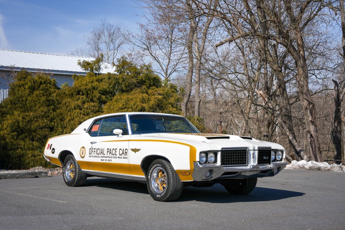 Oldsmobile-Cutlass-HurstOlds-1972-Hardtop-1