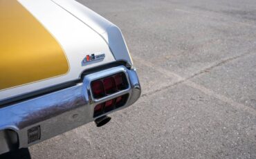 Oldsmobile-Cutlass-HurstOlds-1972-Hardtop-22
