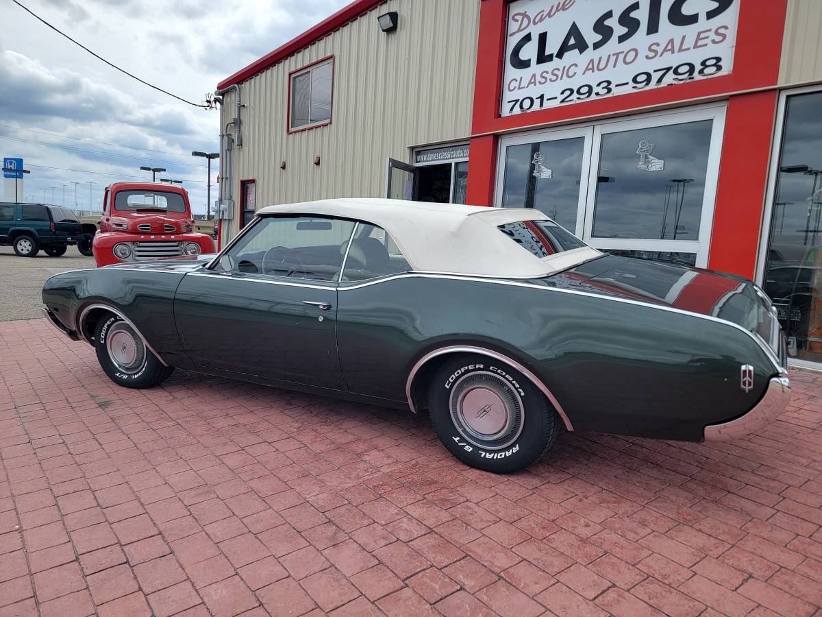 Oldsmobile-Cutlass-convertible-1969-4