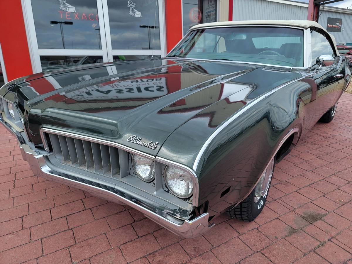 Oldsmobile-Cutlass-convertible-1969-9