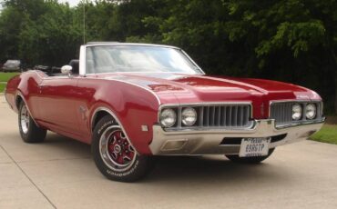 Oldsmobile-Cutlass-convertible-quotsquot-1969-red-16