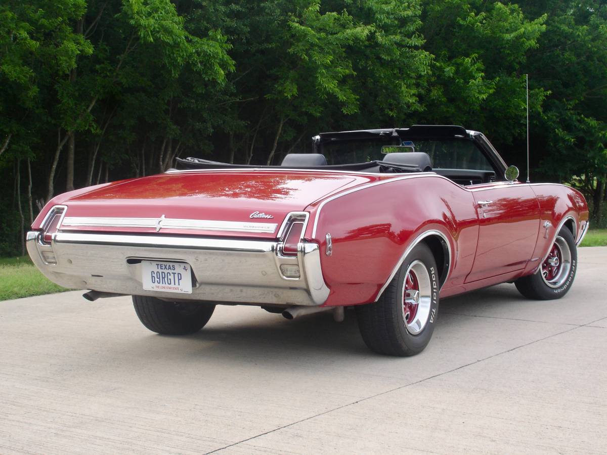 Oldsmobile-Cutlass-convertible-quotsquot-1969-red-2