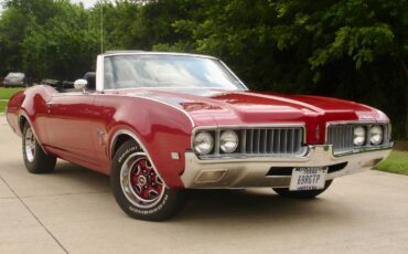 Oldsmobile-Cutlass-convertible-quotsquot-1969-red