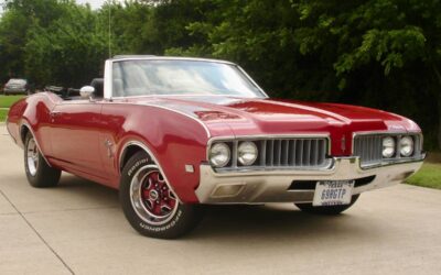 Oldsmobile Cutlass convertible "s"  1969 red