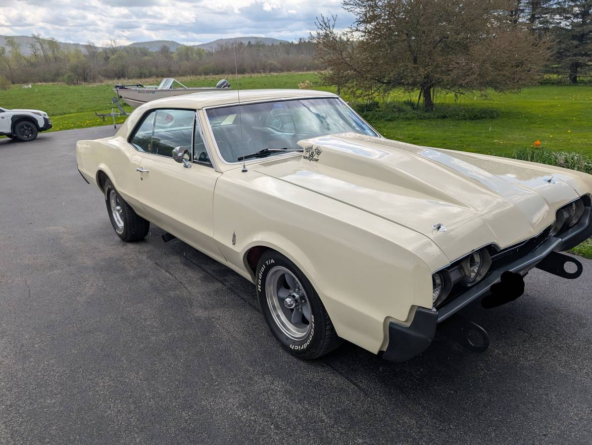 Oldsmobile-Cutlass-supreme-1967-3