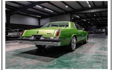 Oldsmobile-Cutlass-supreme-1976-green-1
