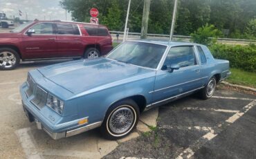Oldsmobile-Cutlass-supreme-1986-blue