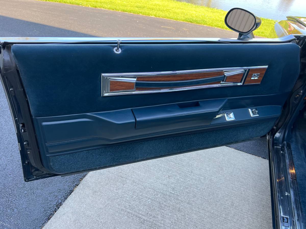 Oldsmobile-Cutlass-supreme-1988-13