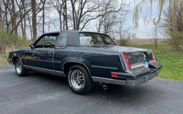 Oldsmobile-Cutlass-supreme-1988-14