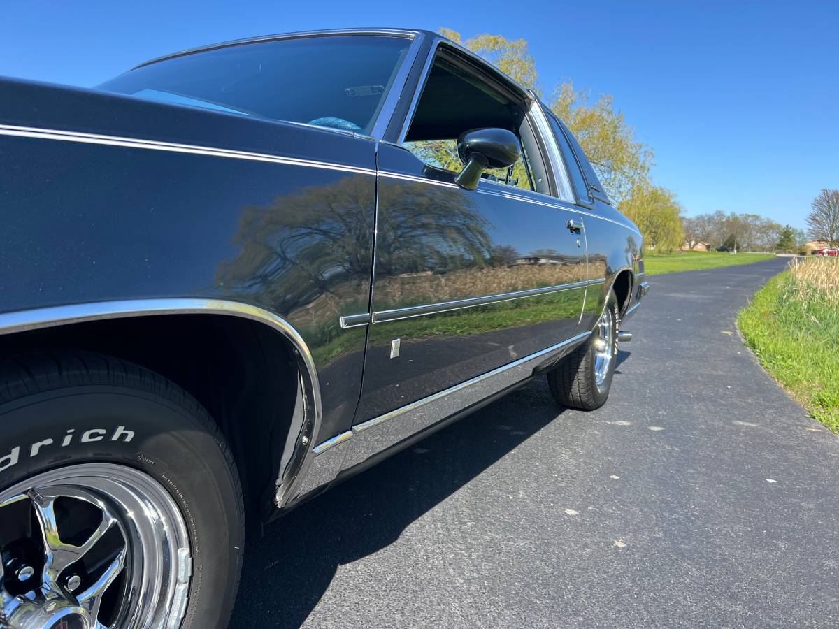 Oldsmobile-Cutlass-supreme-1988-19