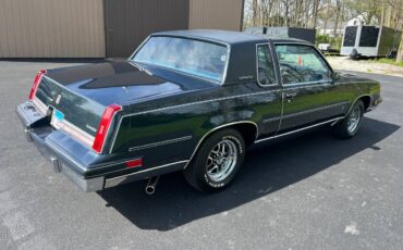 Oldsmobile-Cutlass-supreme-1988-2