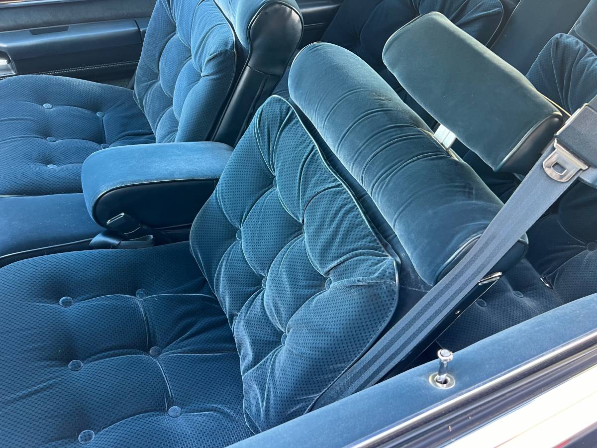 Oldsmobile-Cutlass-supreme-1988-3