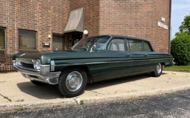 Oldsmobile-Dynamic-88-1961-Limousine-1