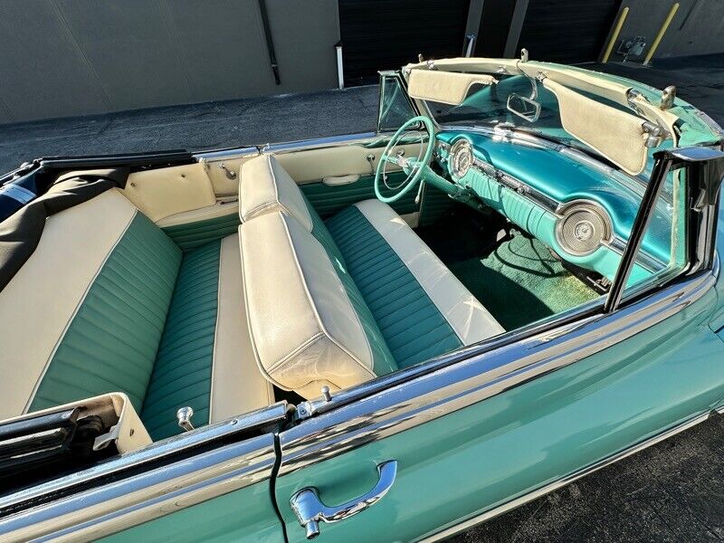 Oldsmobile-Eighty-Eight-1953-Convertible-37