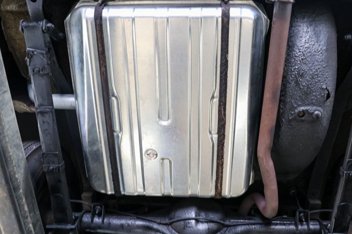 Oldsmobile-Eighty-Eight-1955-Coupe-19