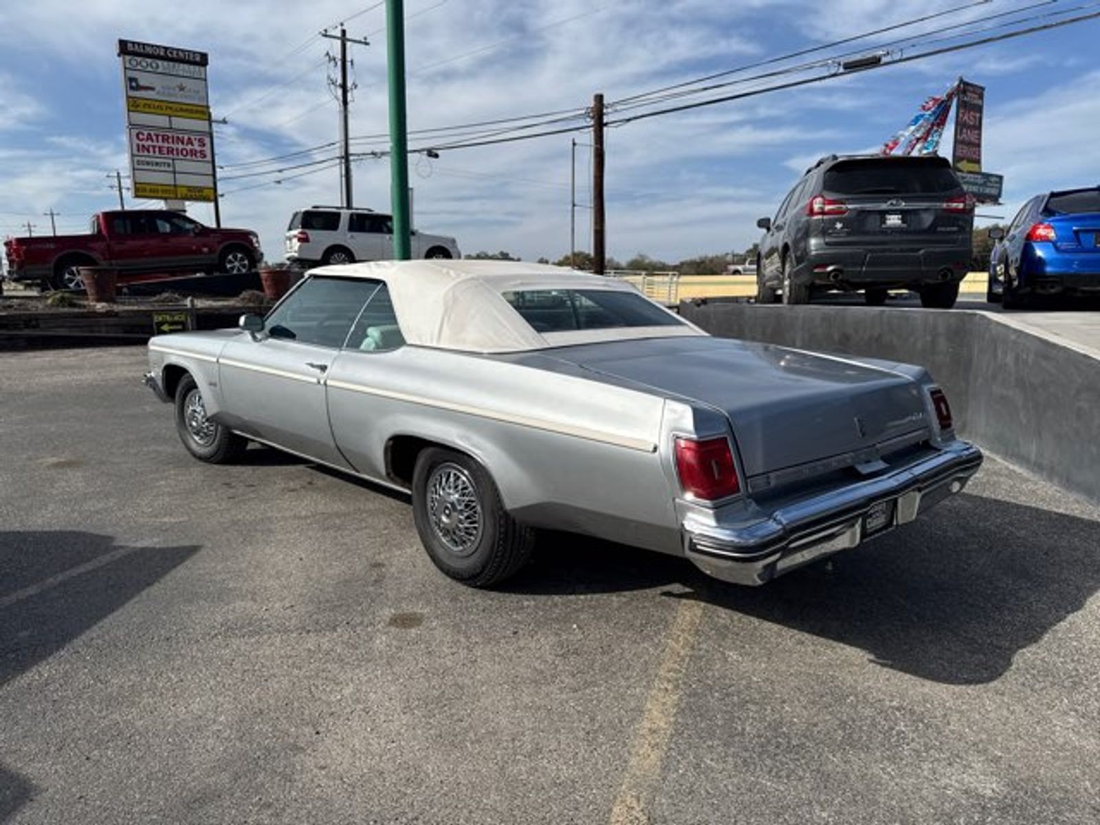 Oldsmobile-Eighty-Eight-1975-Convertible-3