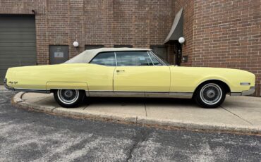 Oldsmobile-Ninety-Eight-1967-Convertible-13