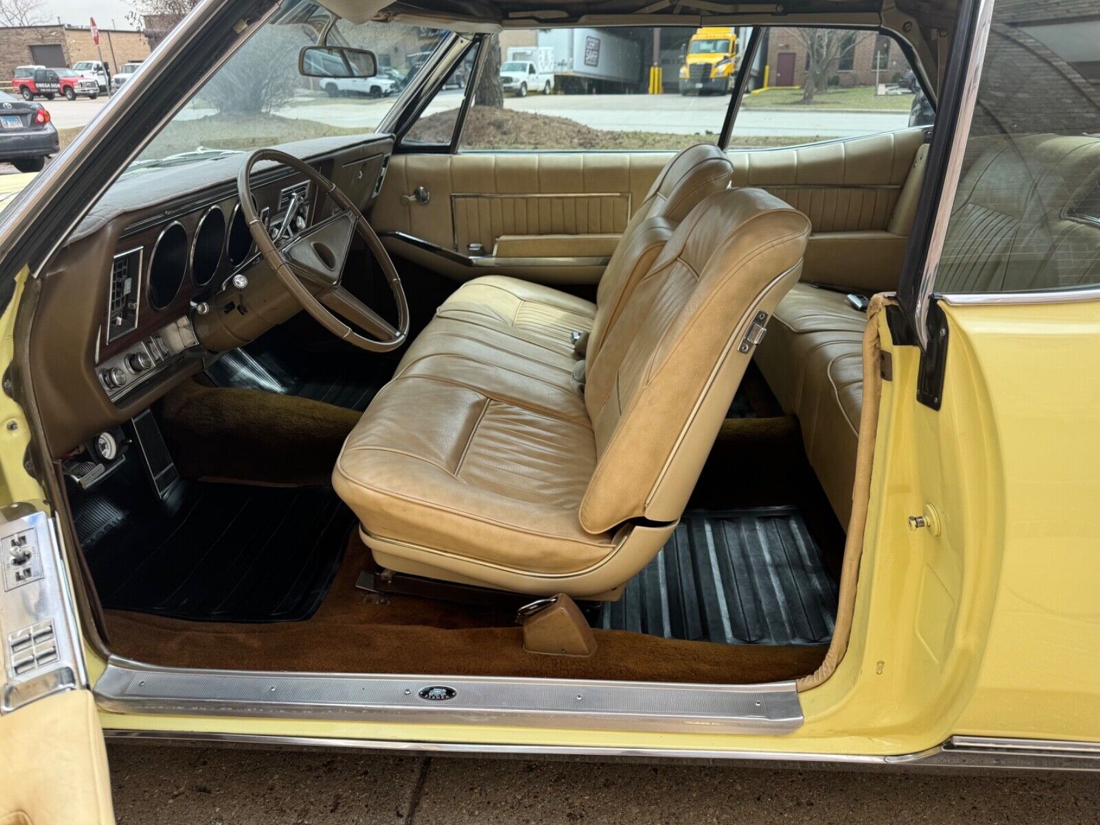 Oldsmobile-Ninety-Eight-1967-Convertible-24