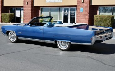 Oldsmobile-Ninety-Eight-1969-11